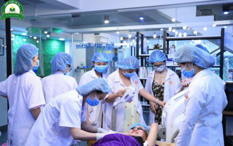 Thông tin tuyển sinh khóa Học Ngành Chăm Sóc Sắc Đẹp 