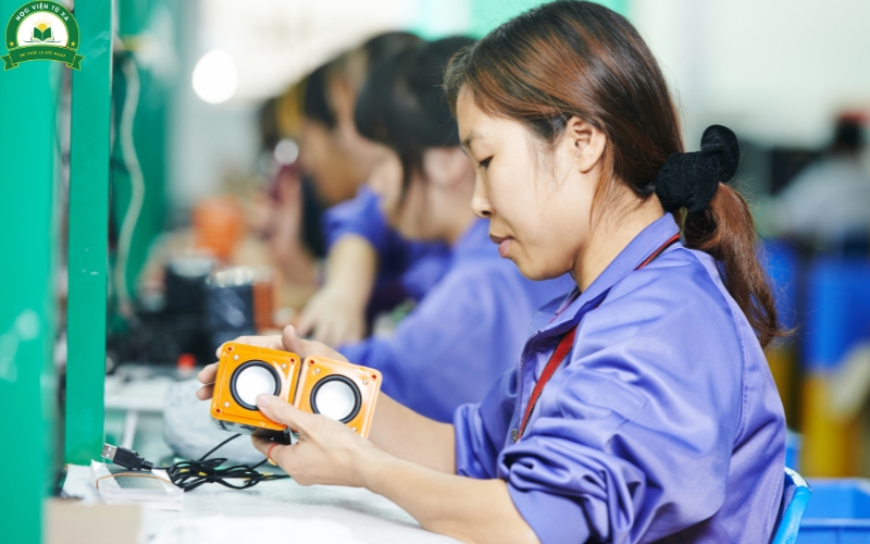 Ai có thể đăng ký học trung cấp điện tử Công nghiệp?