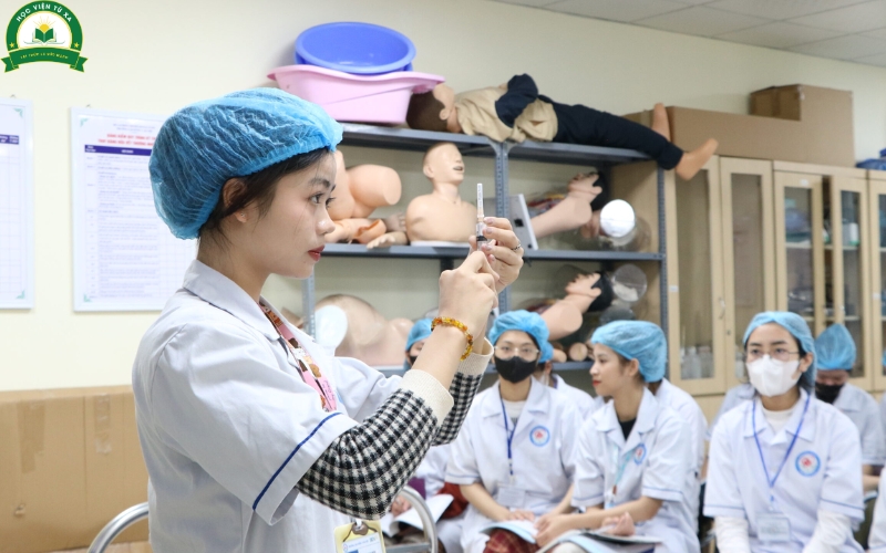 Học cao đẳng Điều dưỡng là gì?