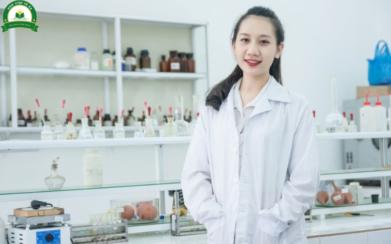 Đăng ký học trung cấp dược sĩ tại trường tuyensinhtuxa.edu.vn