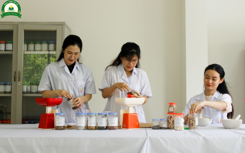Học liên thông bác sĩ Y học cổ truyền là gì?