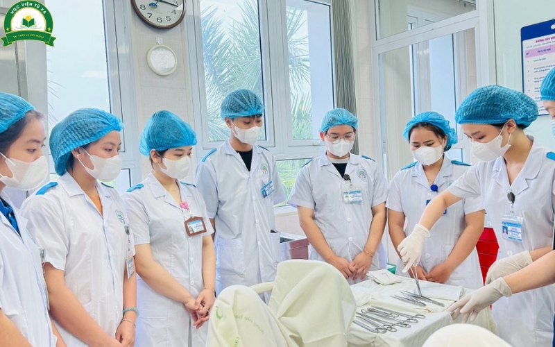 Lương cao đẳng Điều dưỡng ra trường như thế nào?