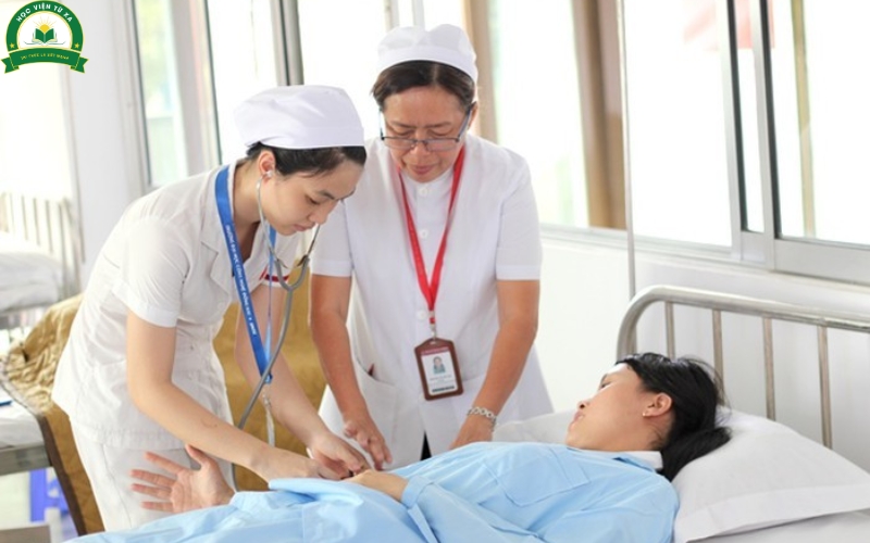 Lý do nhiều người chọn học Cao đẳng Điều dưỡng?