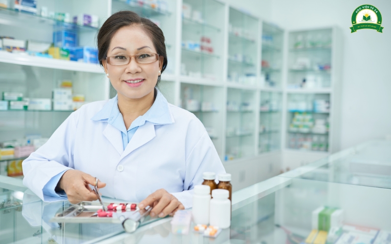 Trung cấp Dược là học gì?