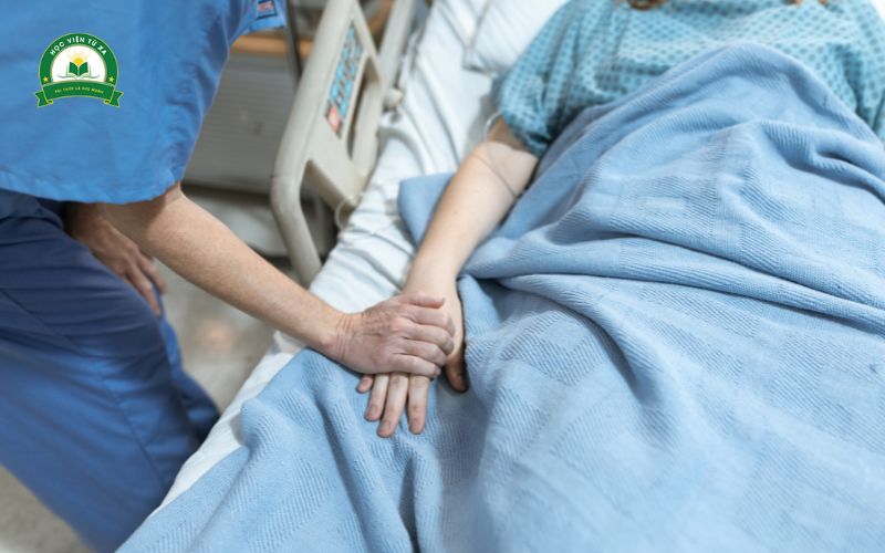 Học phí Trung cấp Điều dưỡng bao nhiêu?