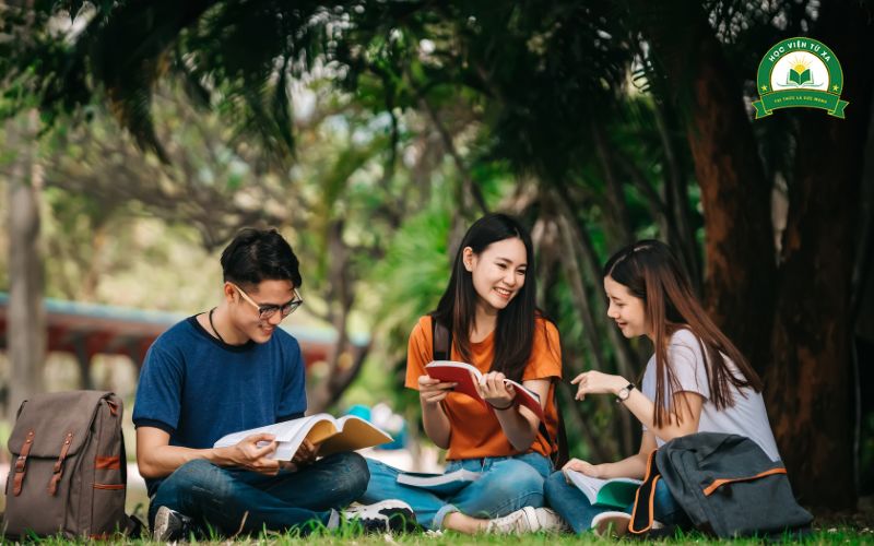 Học Trung cấp Chính quy - Liên thông - Văn bằng 2 - Từ xa nhận bằng chính quy