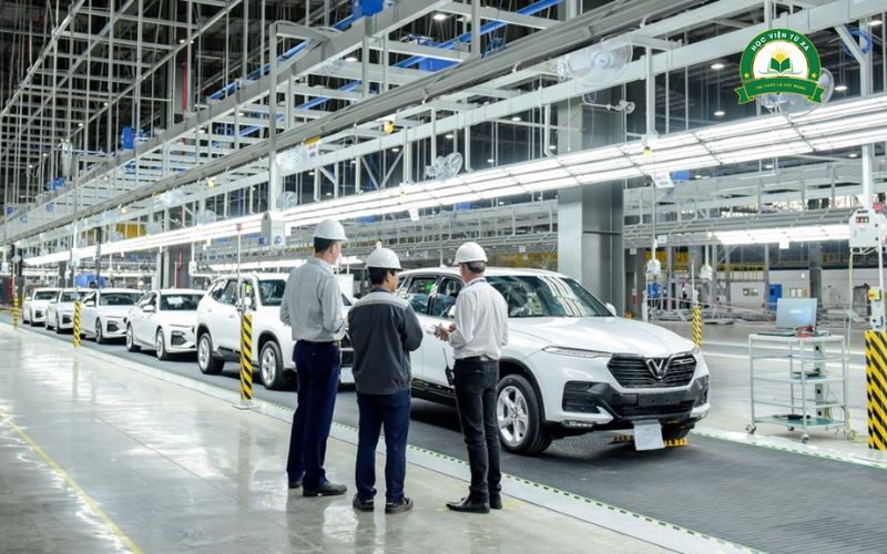 Học Trung cấp Công nghệ ô tô có làm nghề Kỹ thuật ô tô không?