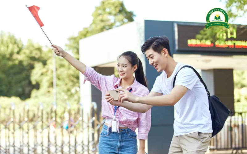 Trung cấp Hướng dẫn du lịch là gì?
