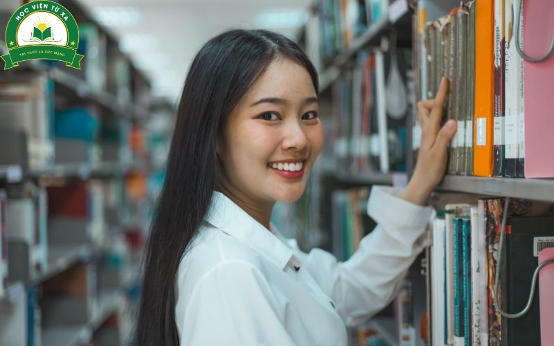 Học Trung cấp nghề Thư viện thiết bị trường học ra trường làm gì?