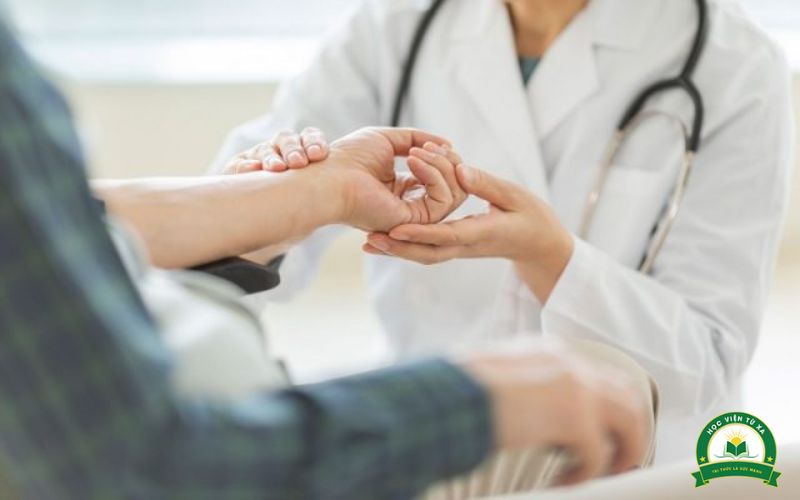 Trung cấp Y sĩ đa khoa Cấp tốc