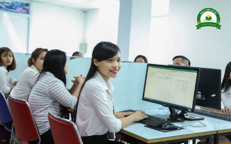 Trường nào đào tạo Trung cấp Kế toán doanh nghiệp Cấp tốc uy tín ở TP.HCM?
