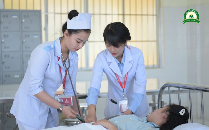 Cơ hội việc làm sau khi tốt nghiệp Trung cấp Điều dưỡng cấp tốc