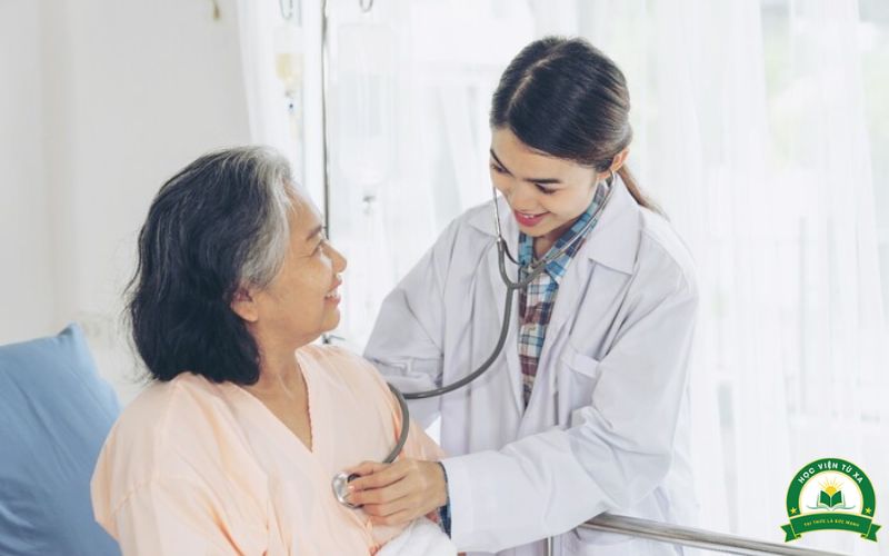 Có nên học Trung cấp Điều dưỡng Từ xa không?