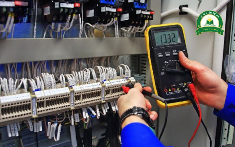Thông báo xét tuyển học Trung cấp Điện công nghiệp tại tuyensinhtuxa.edu.vn