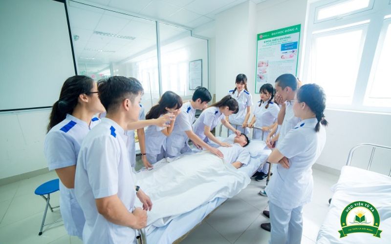 Trường học Trung cấp Điều dưỡng Từ xa uy tín hiện nay
