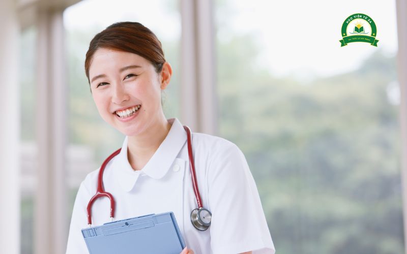 Khóa học Trung cấp Điều dưỡng Từ xa