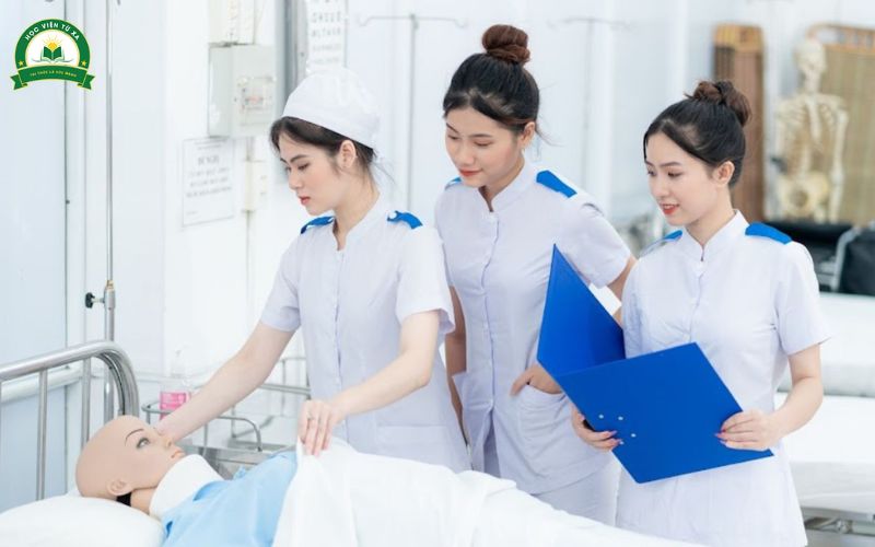 Khóa học Trung cấp Y sĩ đa khoa Chính quy