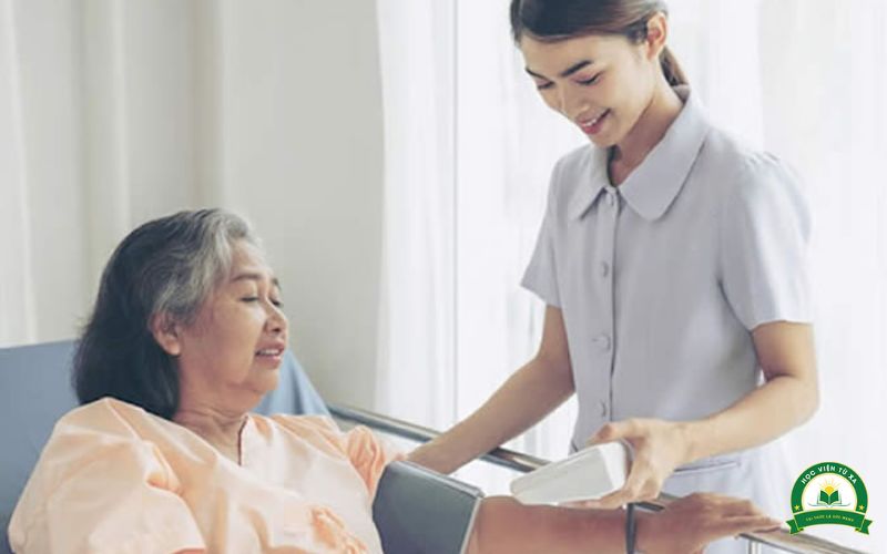 Thông báo xét tuyển học Trung cấp Điều dưỡng Trực tuyến