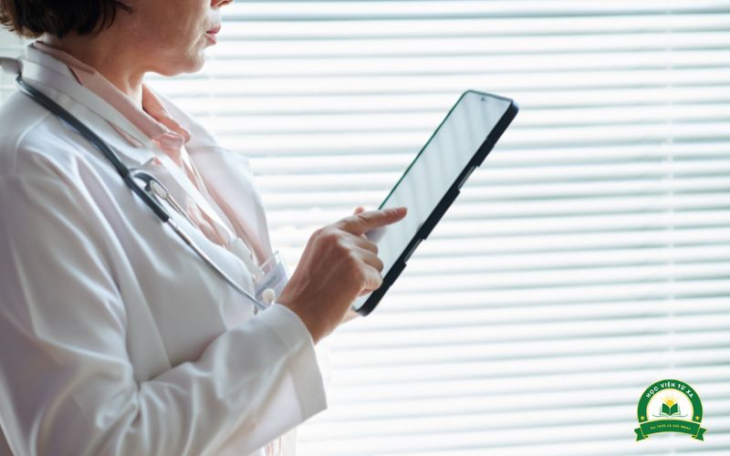 Tìm hiểu chung về Trung cấp Y sĩ đa khoa Cấp tốc