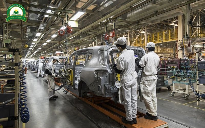 Hình thức học Trung cấp Công nghệ ô tô Cấp tốc tại tuyensinhtuxa.edu.vn