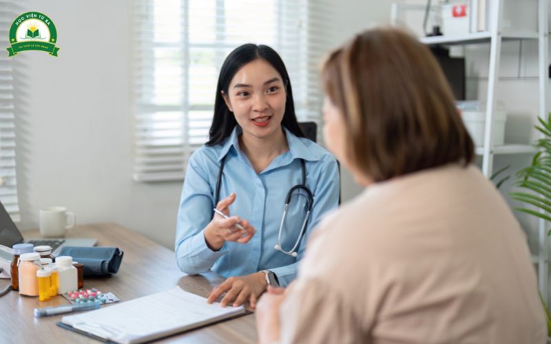 Học Trung cấp Y sĩ đa khoa cấp tốc bao lâu thì ra trường?