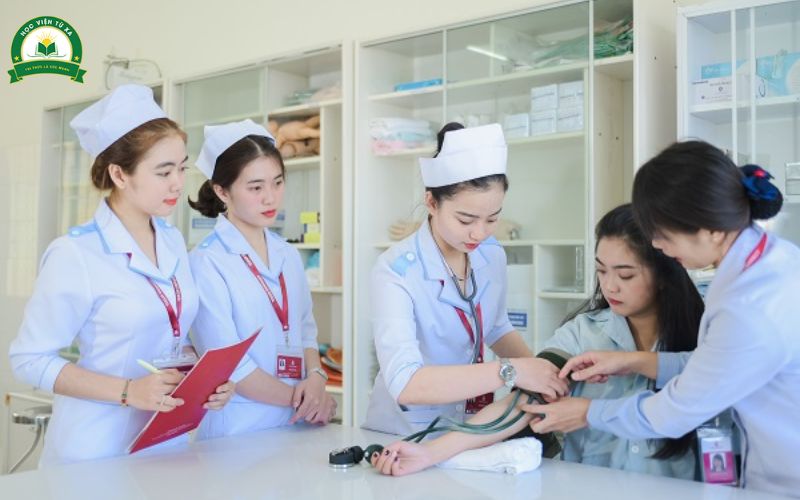 Y sĩ đa khoa có được học lên Bác sĩ không?