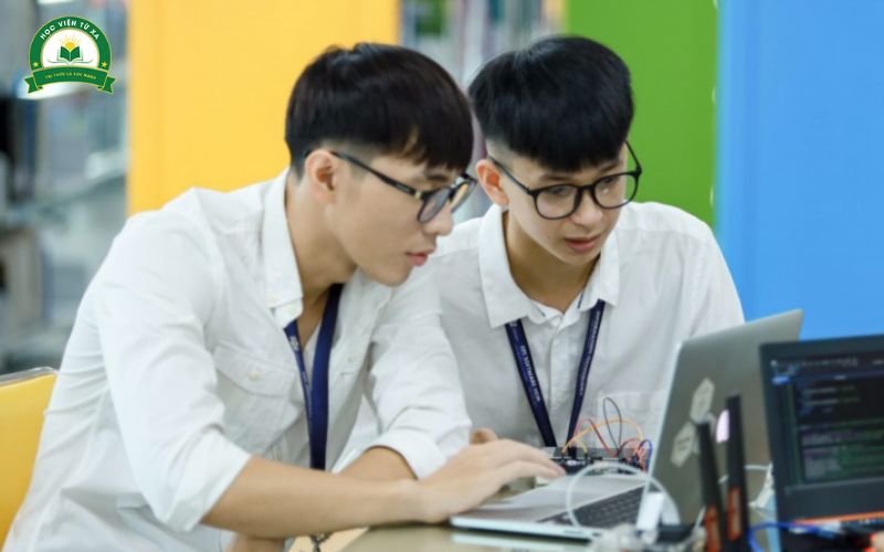 Lý do nên chọn học Trung cấp Công nghệ thông tin Cấp tốc tại tuyensinhtuxa.edu.vn