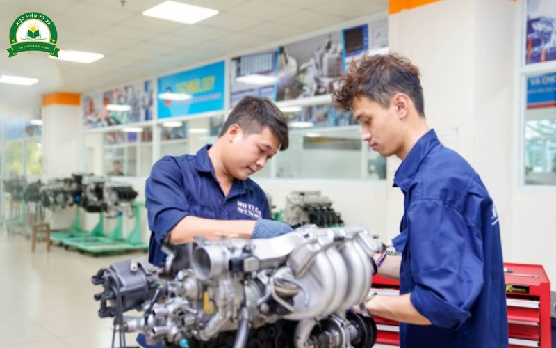 Mục tiêu đào tạo của chương trình Trung cấp Công nghệ ô tô