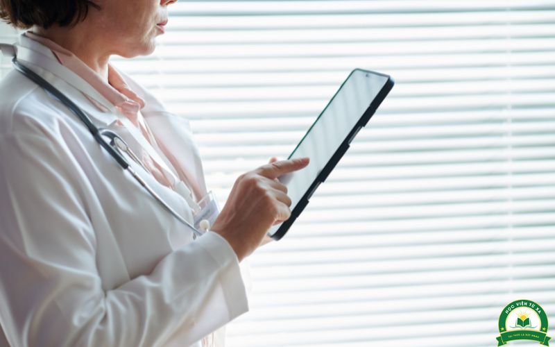 Trung cấp Y sĩ đa khoa cấp tốc là gì?