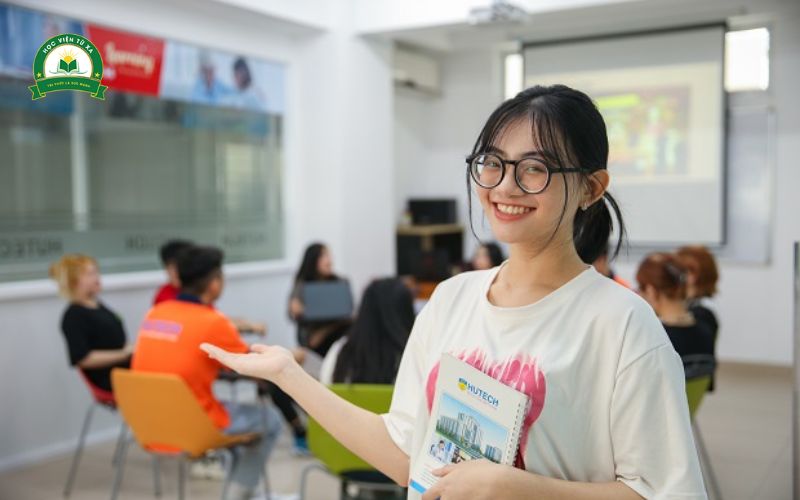 Thời gian và điều kiện xét tuyển Cao đẳng Quan hệ công chúng?