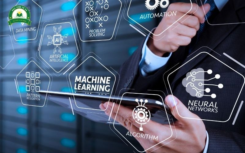 Thông báo xét tuyển học Trung cấp Công nghệ thông tin hệ vừa học vừa làm