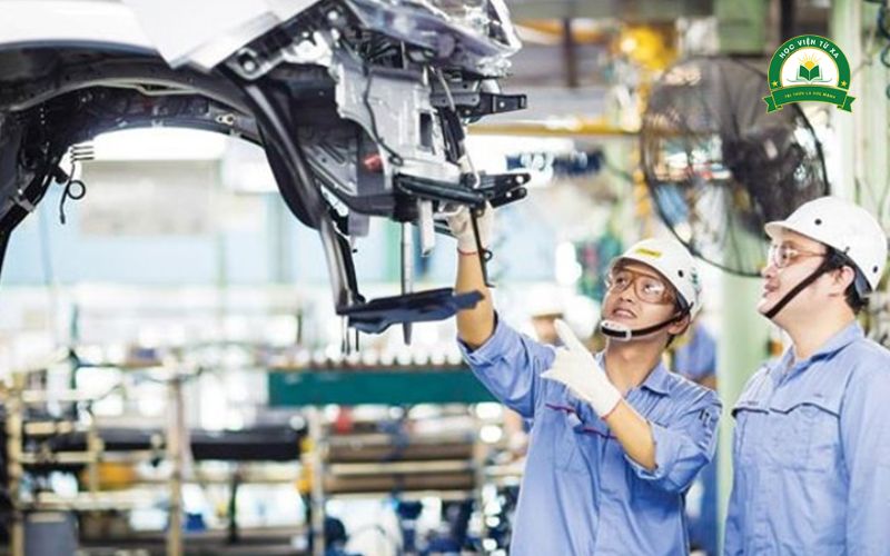 Có nên đăng ký học Văn bằng 2 Công nghệ ô tô không?