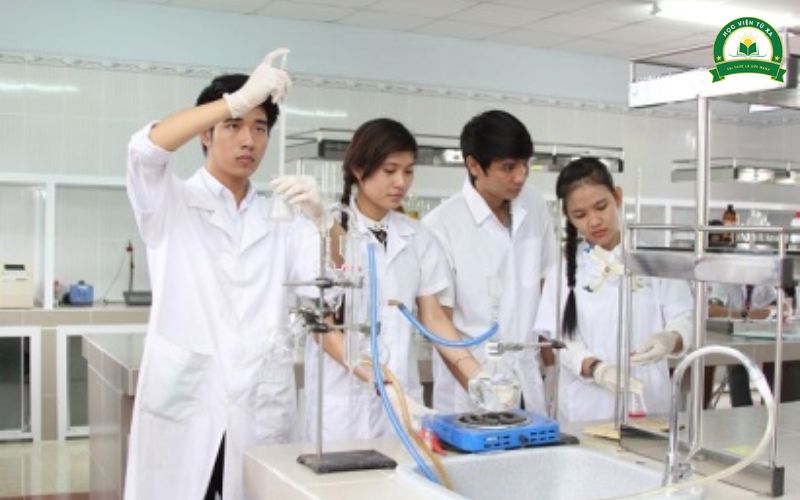 Có nên học Trường đào tạo Cao đẳng Dược ở miền Nam không?