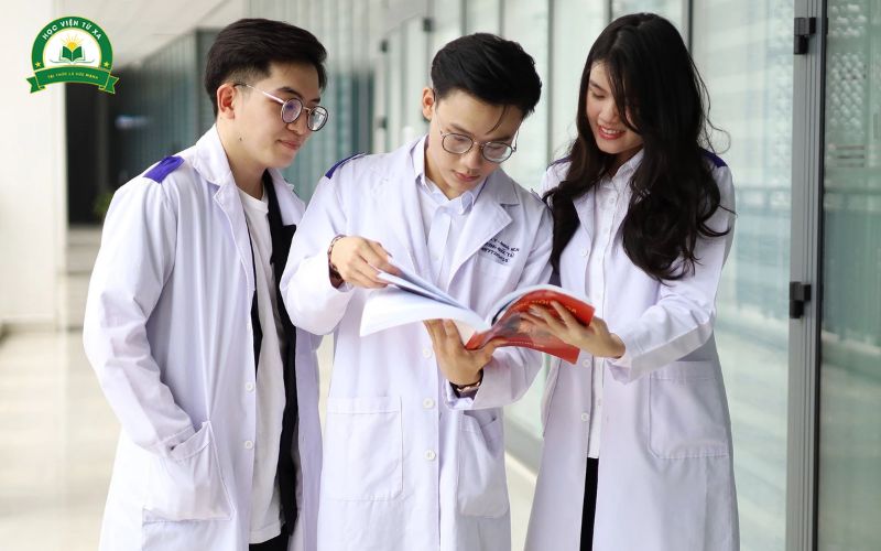 Lợi ích về kiến thức và kỹ năng khi học Bằng Trung cấp Y