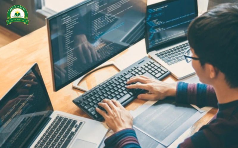 Thời gian đào tạo Trung cấp ngành Công nghệ thông tin Cấp tốc có gây áp lực không?