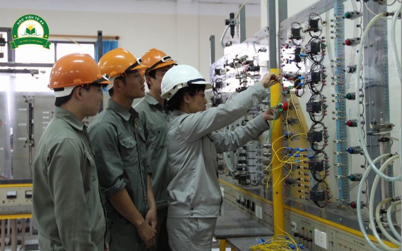 Học Trung cấp Điện công nghiệp thực tế là học cái gì?