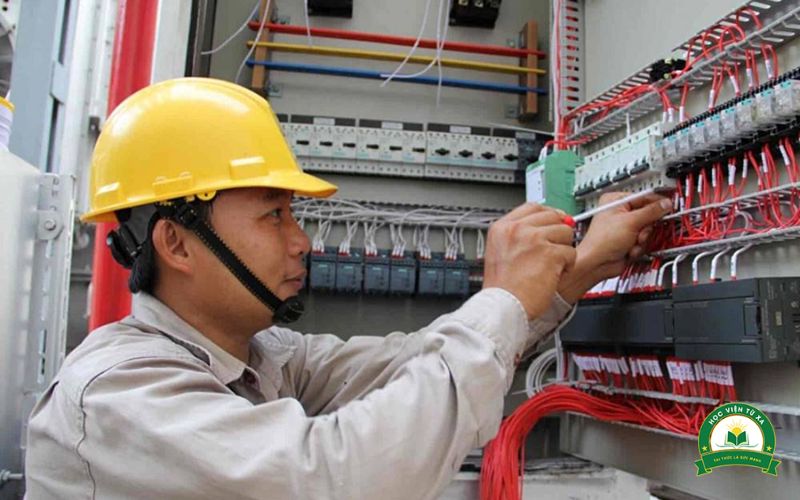 Ở Bình Phước có những nơi nào đào tạo Trung cấp Điện công nghiệp?