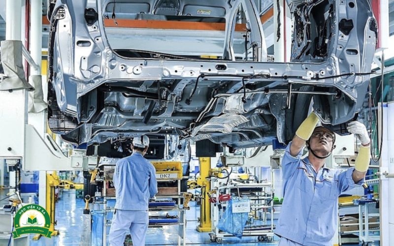 Vì sao nên học Liên thông Trung cấp lên Cao đẳng ô tô thay vì học lại từ đầu?