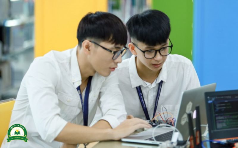 Có nên đăng ký học liên thông Trung cấp ngành Công nghệ thông tin lên Đại học không?