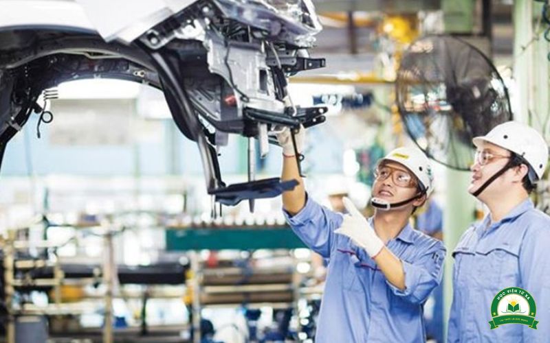 Có nên học liên thông Trung cấp ngành Công nghệ ô tô không?