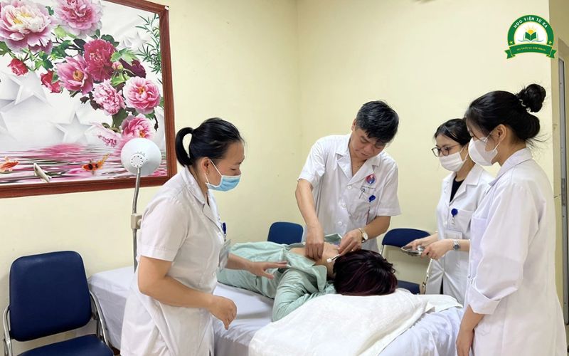 Học Liên thông Trung cấp lên Cao đẳng Y học cổ truyền xong ra làm gì?