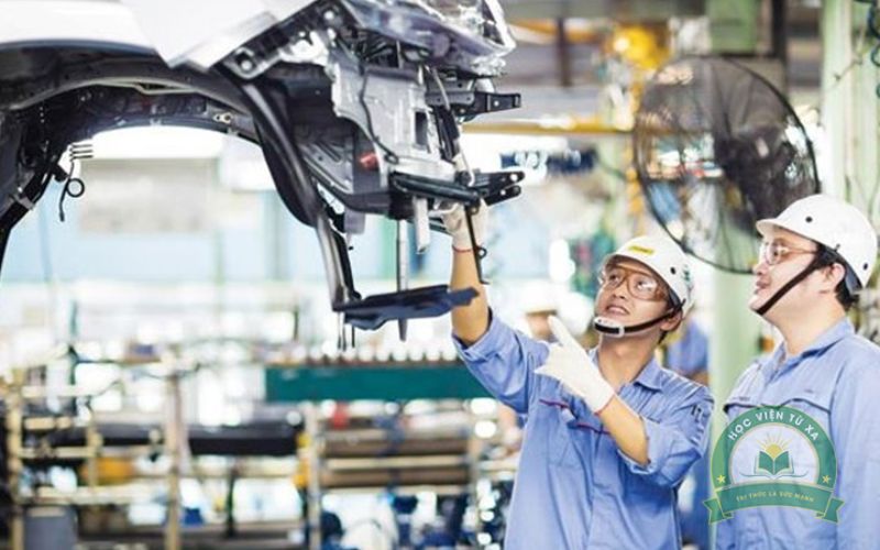 Ai phù hợp để theo học Cao đẳng ngành Công nghệ ô tô này?