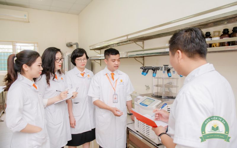 Chương trình đào tạo bằng Cao đẳng Y Dược học những gì?