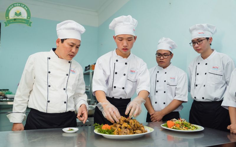 Chương trình học Trung cấp ngành Kỹ thuật chế biến món ăn gồm những gì?