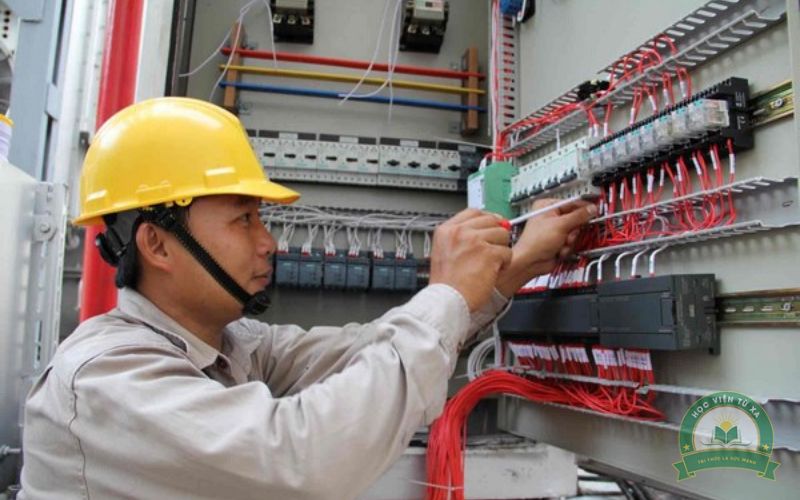 Có nên đăng ký học ngành Điện công nghiệp dân dụng không?