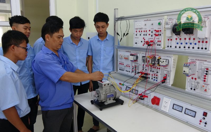 Đăng ký học liên thông Trung cấp ngành Điện công nghiệp Từ xa