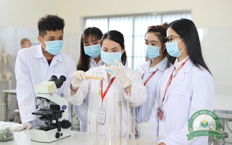 Học bằng Cao đẳng Y Dược ở đâu uy tín hiện nay?