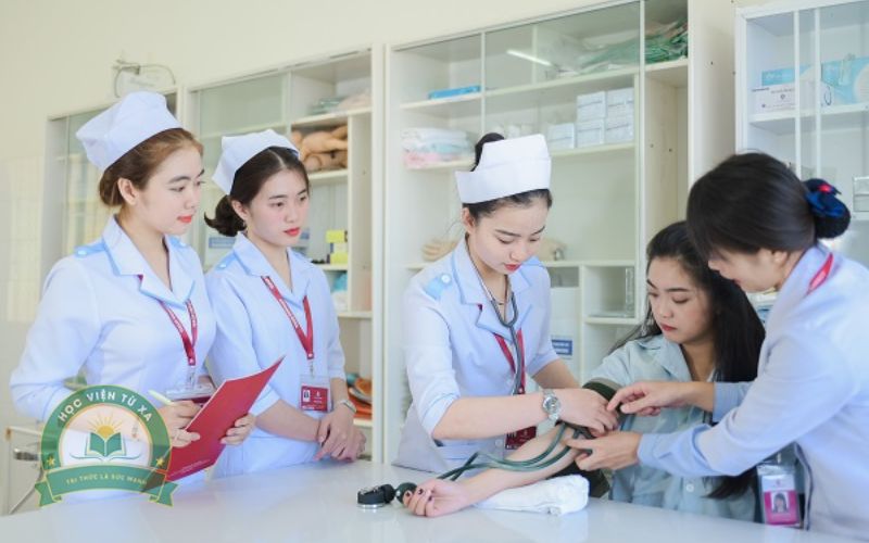 Học Cao đẳng ngành Y sĩ đa khoa