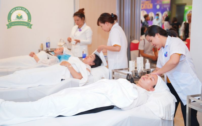 Nên chọn trường đào tạo từ xa ngành Chăm sóc sắc đẹp như thế nào?
