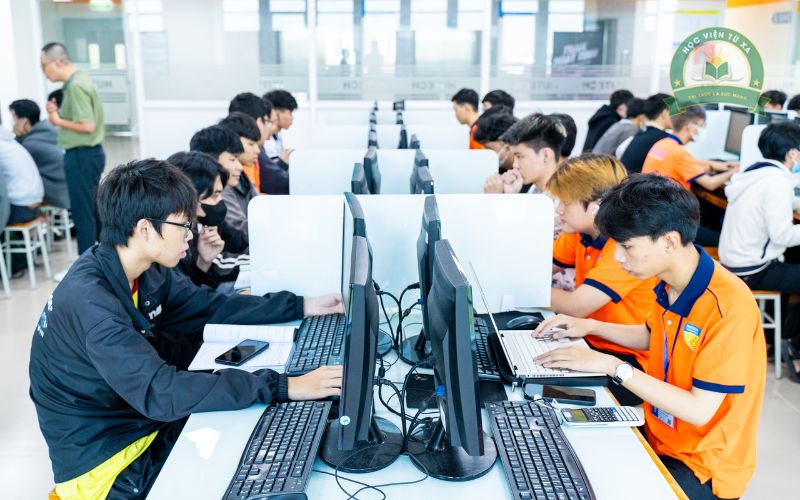 Sau khi tốt nghiệp liên thông Đại học Công nghệ thông tin có thể làm những công việc nào?